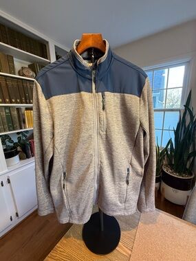 NWOT! Orvis Men's Navy and Heather Gray jacket